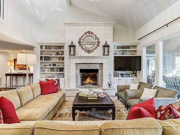 4th image of 2 Buckthorne Dr