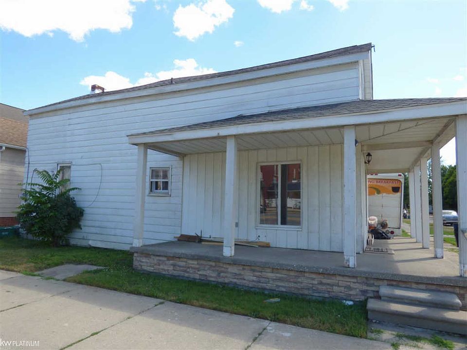 2nd image of 105 S William St