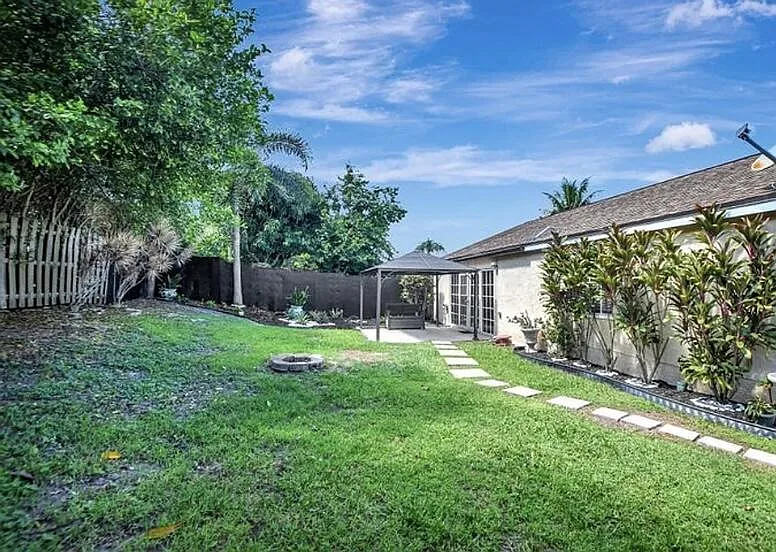 Building Photo - 18917 Cloud Lake Cir