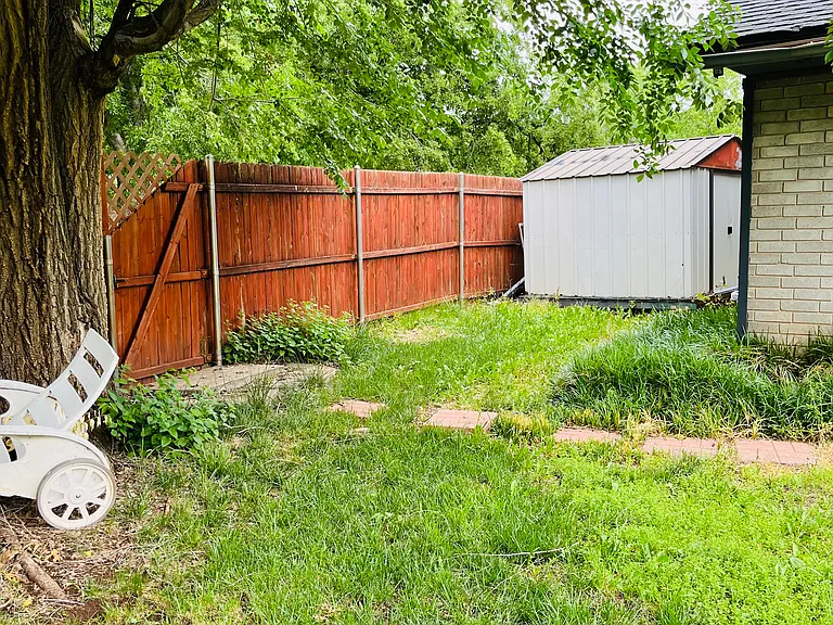 6612 Crow Cir — Photo 26