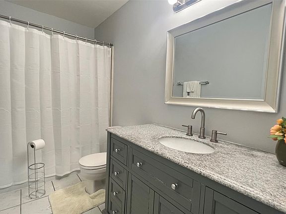 4th image of 7219 Winery Ln