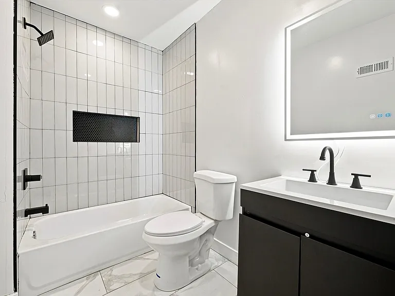944 W Lycoming St #2 — Photo 6