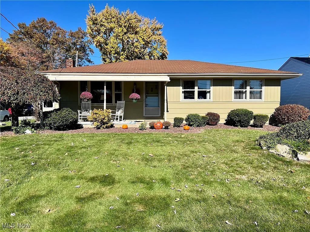 111 Helena Dr photo 1