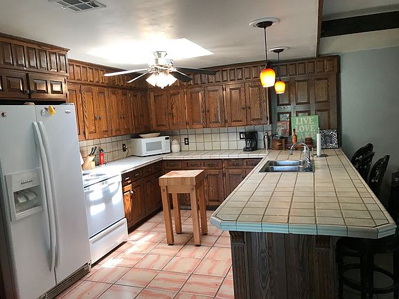 4th image of 13 Lake St