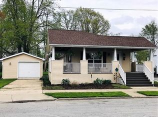 304 S State St, Bloomington, IL 61701