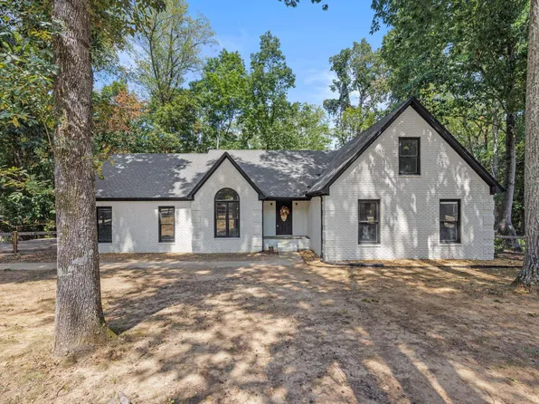 307 Taylor Dr, Florence, AL 35634