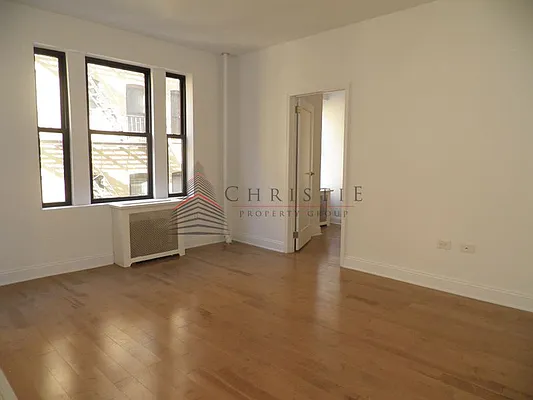 Rented by Christie Property Group | media 38