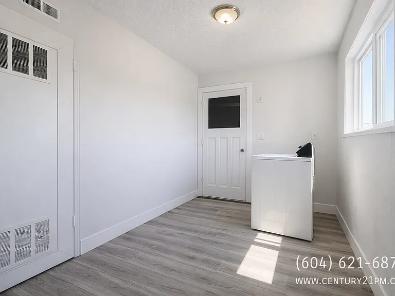 33123 6th Ave #UPPER — Photo 12