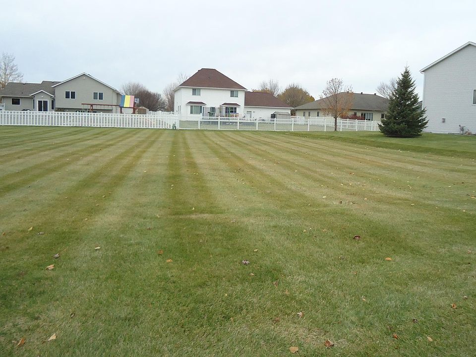 2nd image of 4518 Riverwood Dr N