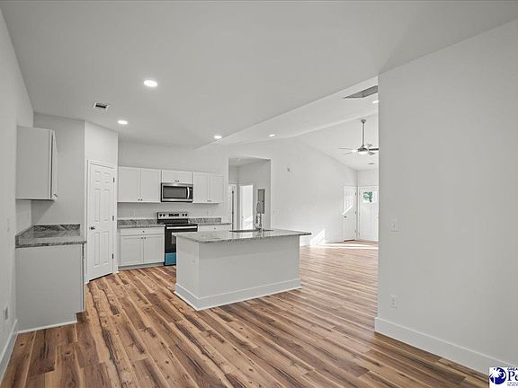 4th image of 1012 Greenleaf Rd