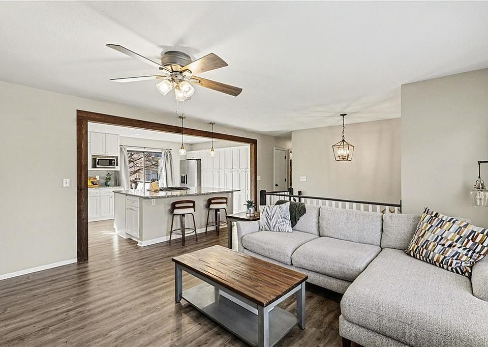M*k様 FORNITORI DELLA REAL CASA 15113 W 91st Pl, Lenexa, KS 66219 | Zillow