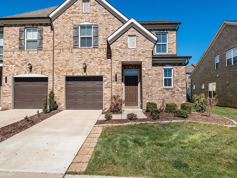 1st image of 416 Deveron Dr