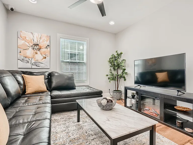 1133 Mayland Cir SW — Photo 8