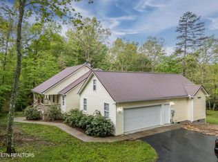 1504 E Overlook Rd, Monterey, TN 38574