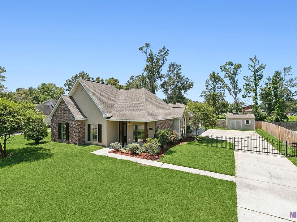 1st image of 29403 White Oak Dr