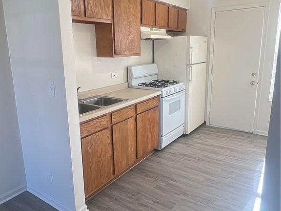 2nd image of 2403 24th St #C