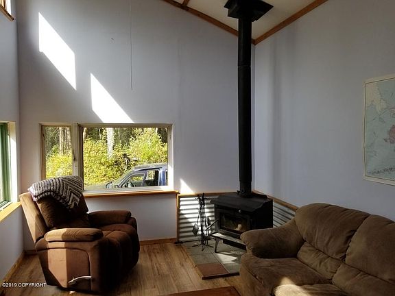 3rd image of 14022 W Gleason Ln