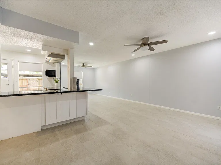 7965 Kendalia Dr — Photo 17