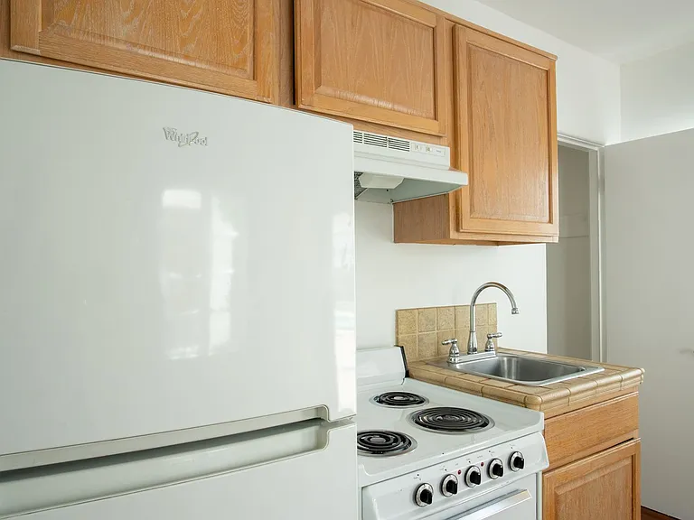 140 E. Tamarisk Road — Photo 13