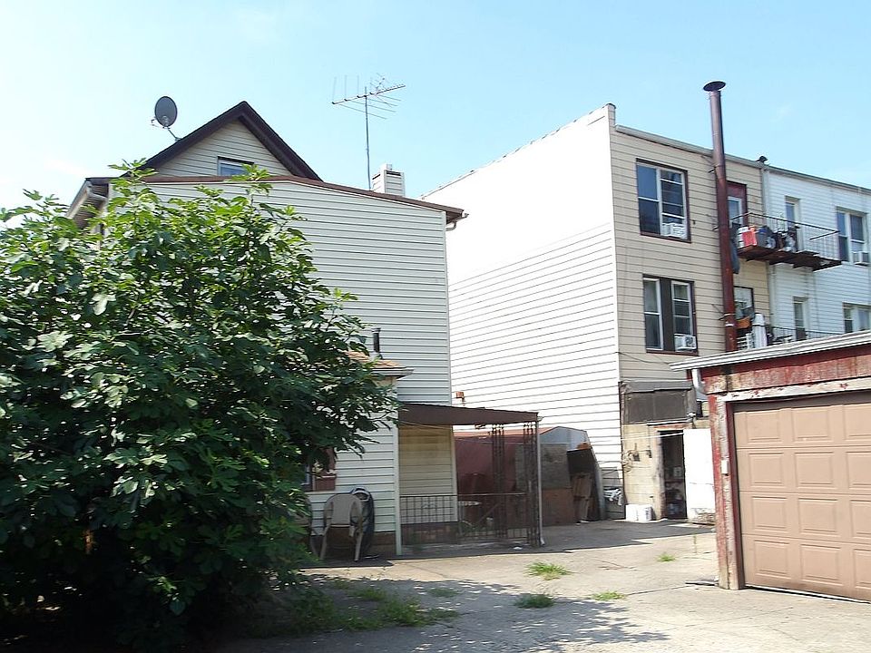 2nd image of 5523 Avenue O