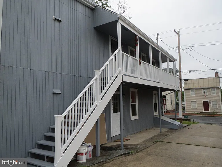 446 W South St — Photo 18