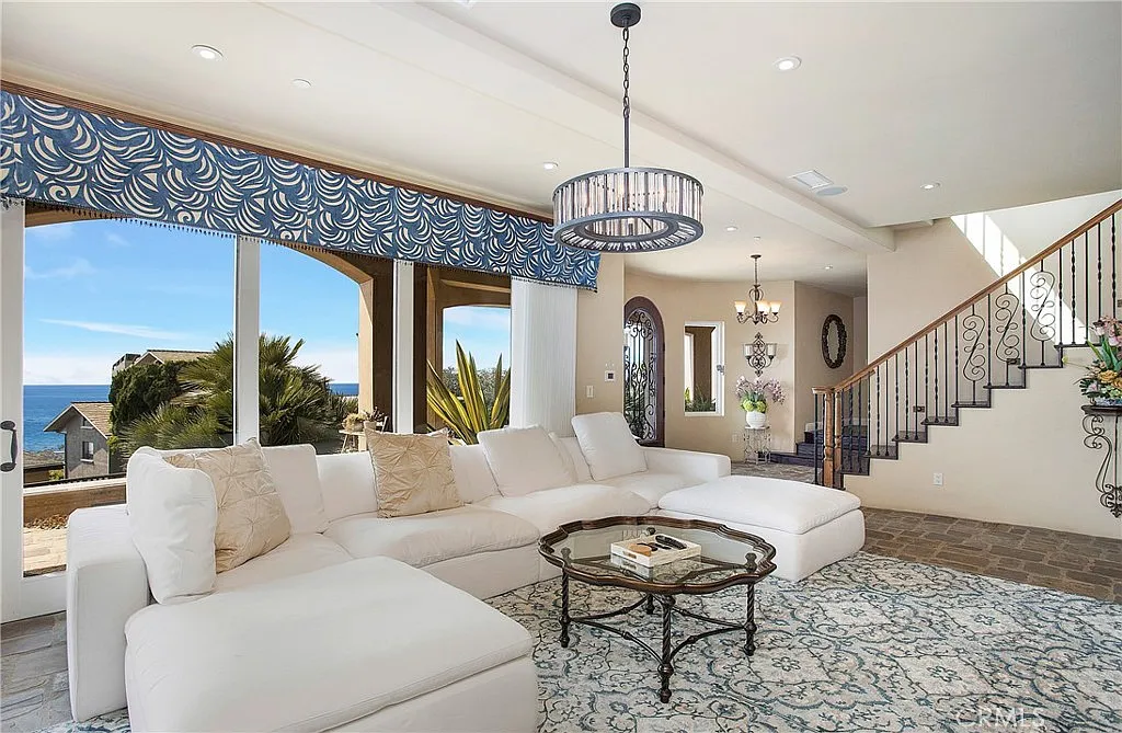4 bed, 3.5 bath, 3660 sqft, $14,000 — Photo 4