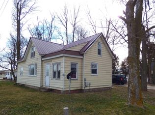 416 E Union St, Mount Sterling, IL 62353