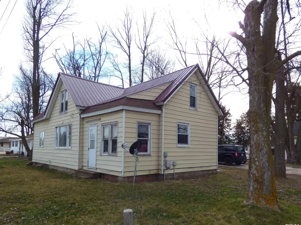 416 E Union St, Mount Sterling, IL 62353