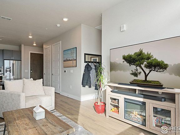 4th image of 20 Wilcox St #606