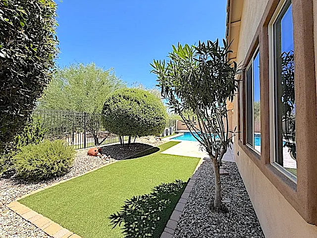 1142 E Bajor St — Photo 25
