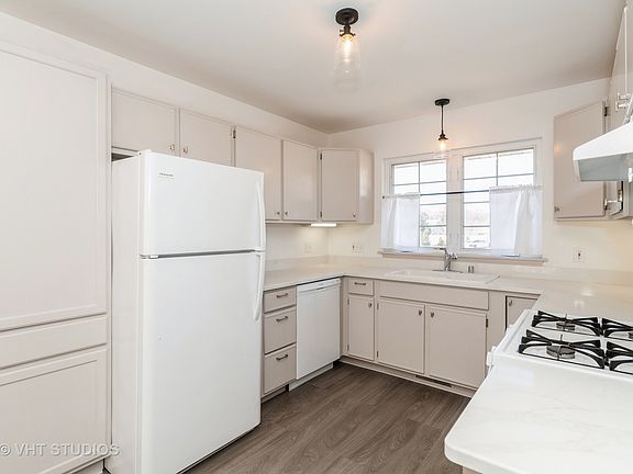 5th image of 260 Penny Ln #260