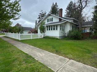 701 Chestnut St, Grayling, MI 49738