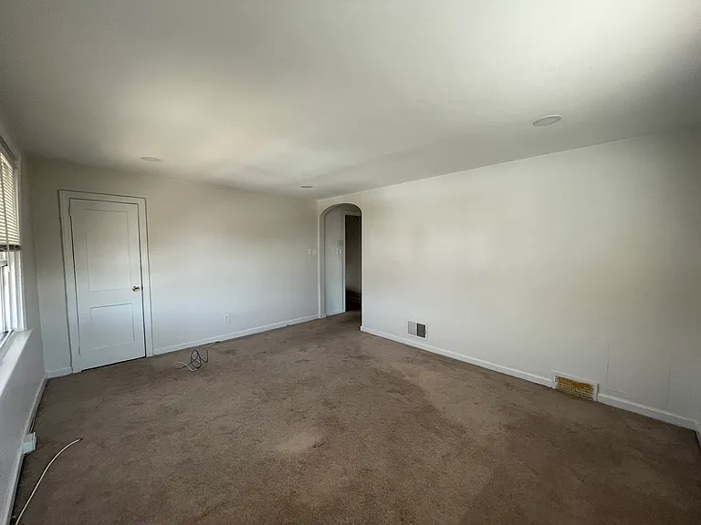 4241 Aldine St #1 — Photo 7