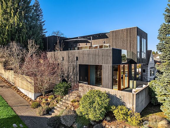 2nd image of 3057 36th Avenue SW