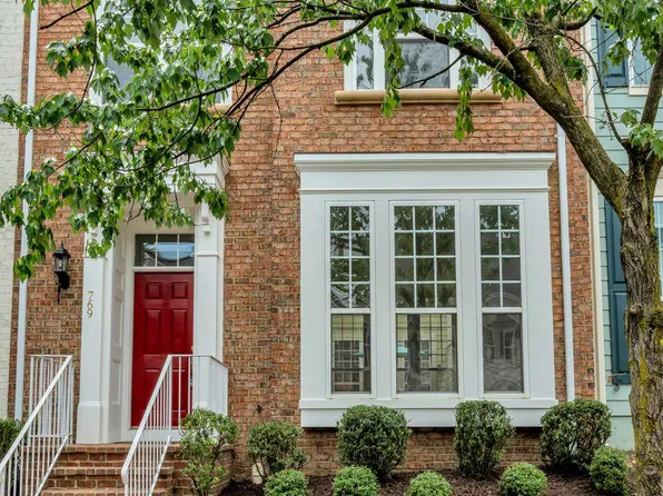 769 Monument Ave, Woodbridge, VA 22191