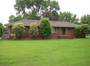 1511 Edgewood Dr, Lebanon, TN 37087