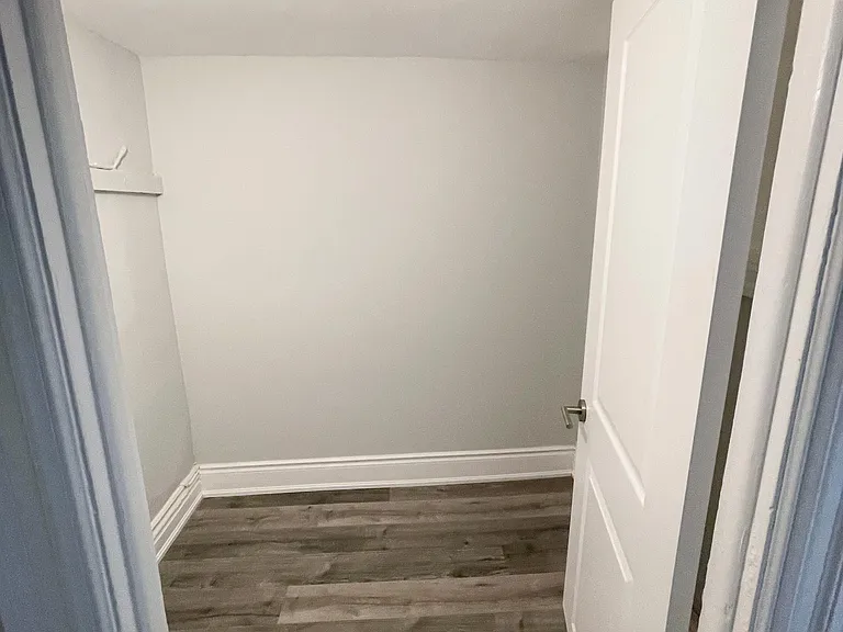 345 Gladstone Ave #1 — Photo 12