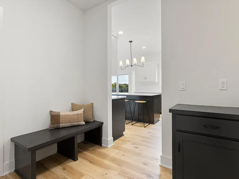 18525 Patrick Ave — Photo 11