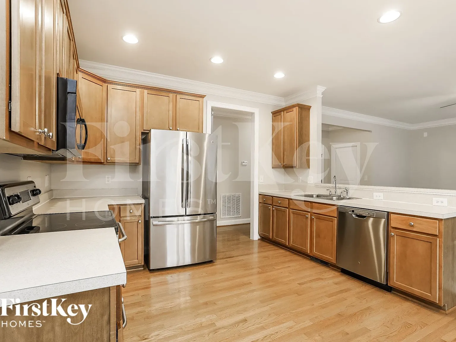 5 bed, 3.5 bath, 2506 sqft, $3,055 — Photo 4