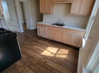 15 Elizabeth St #1, Amsterdam, NY 12010