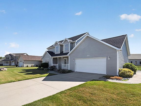 5th image of 930 Lynn Dr