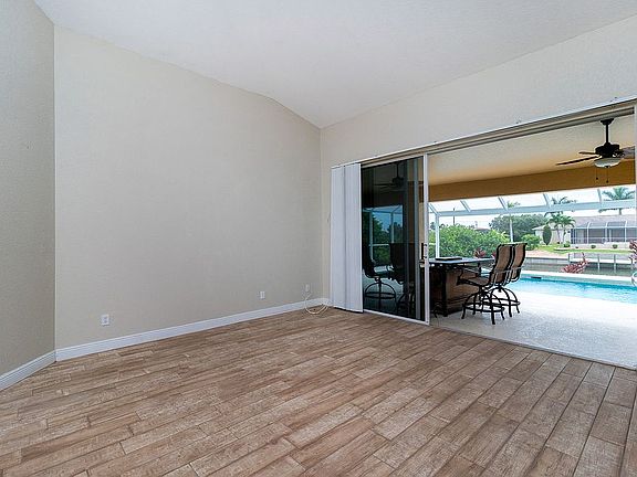5th image of 1210 NW 9th Ave