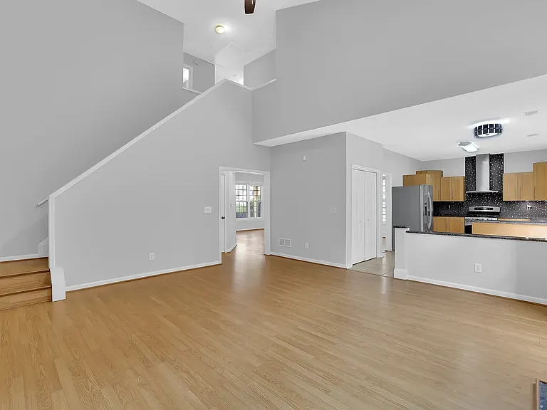 440 Chippenham Ct — Photo 11