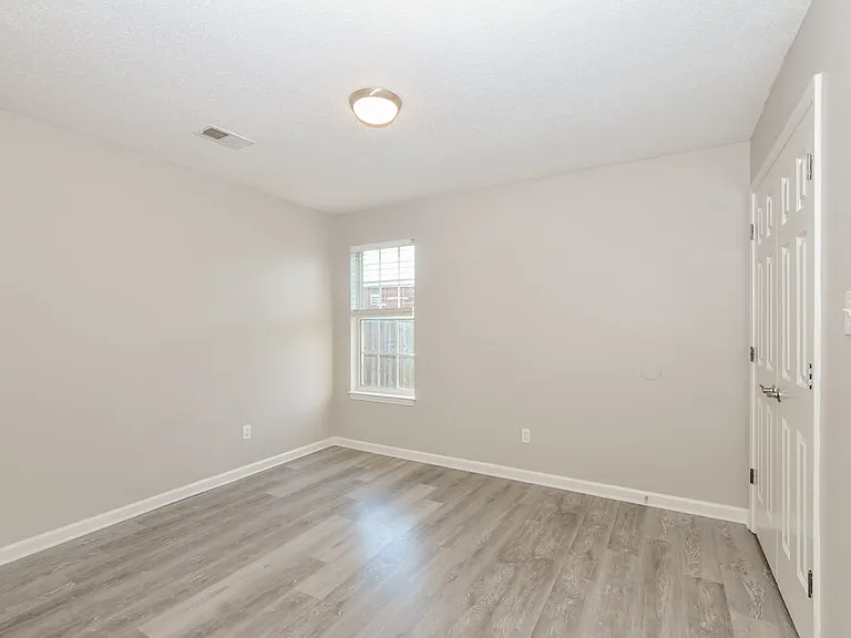 8280 Dexter Ridge Cv E — Photo 14