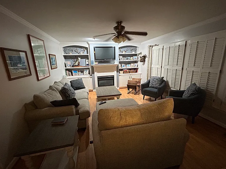 809 Deer Hollow Ct — Photo 8