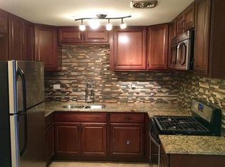 1321 Yarmouth Ct, Schaumburg, IL 60193