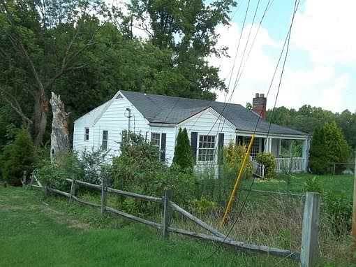 1st image of 3304 Mayfield Dr