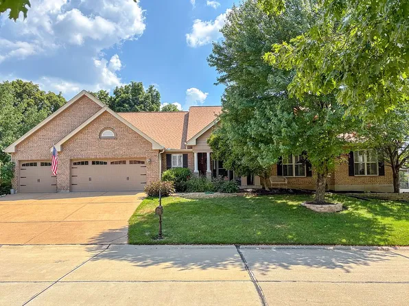 836 Timber Glen Ln, Ballwin, MO 63021