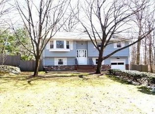69 Alta Vista Dr, Ringwood, NJ