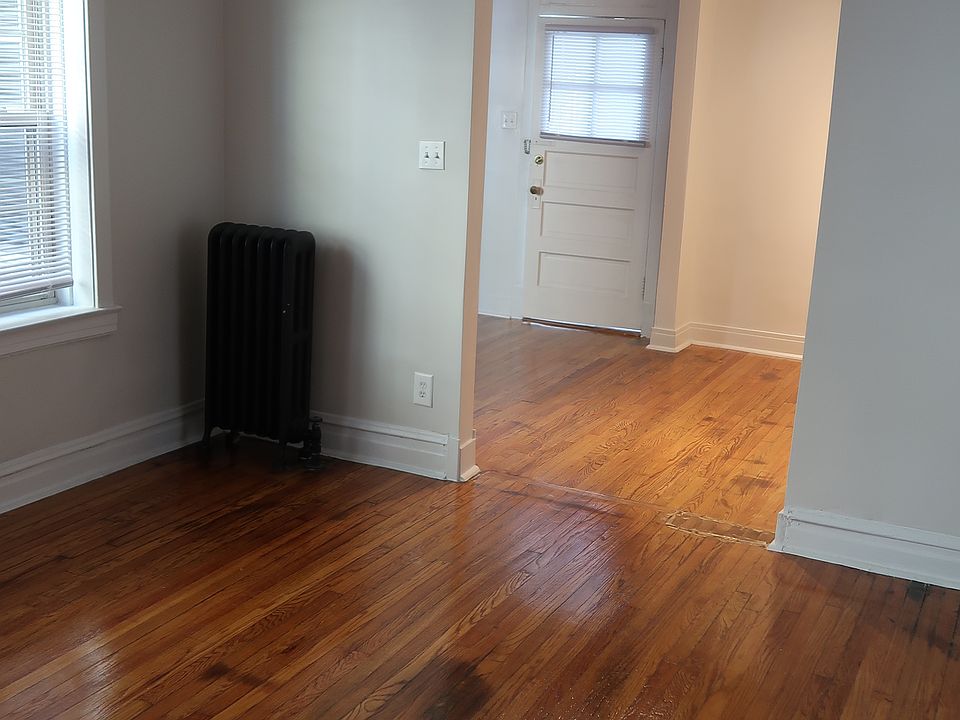 1st image of 5455 W Sunnyside Ave #2